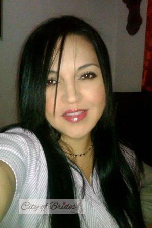 152053 - Liliana Age: 53 - Colombia