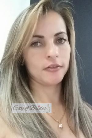 152732 - Emilce Age: 50 - Colombia