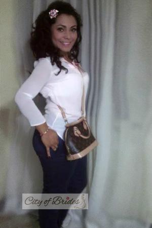 158172 - Linda Age: 38 - Colombia