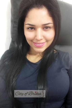 170510 - Ariana Age: 29 - Venezuela