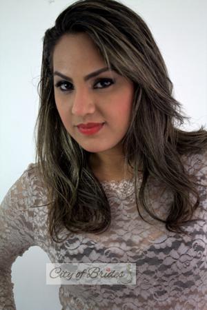 176813 - Kerli Age: 39 - Colombia