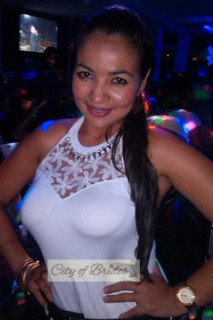 176819 - Laura Age: 39 - Colombia