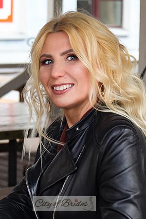 177294 - Yuliya Age: 56 - Russia