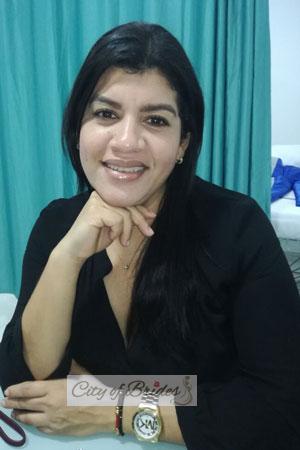 177451 - Yerlindis Age: 43 - Colombia