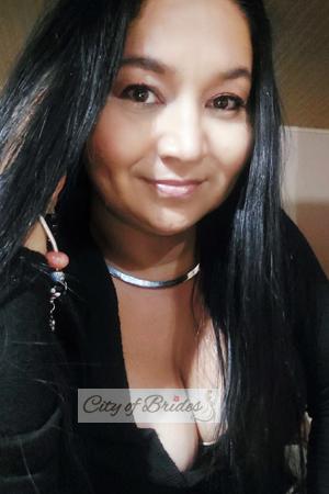 180087 - Patricia Age: 45 - Costa Rica