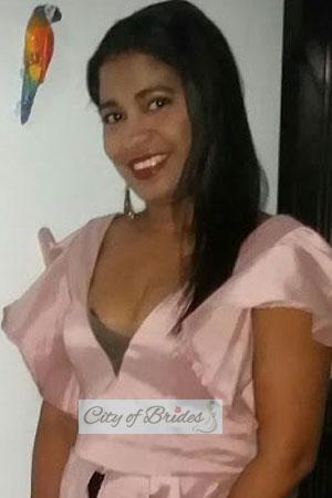 180635 - Yadira Age: 46 - Colombia