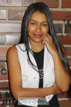 184304 - Manuela Age: 29 - Colombia