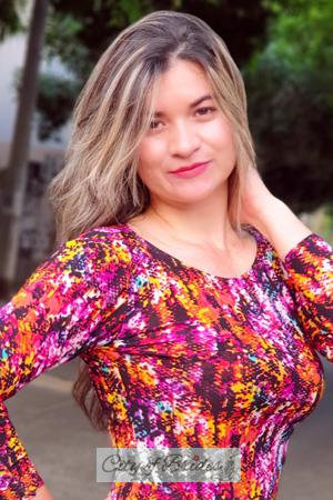 193928 - Adriana Age: 39 - Colombia