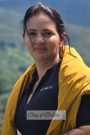 195141 - Andrea Age: 40 - Costa Rica