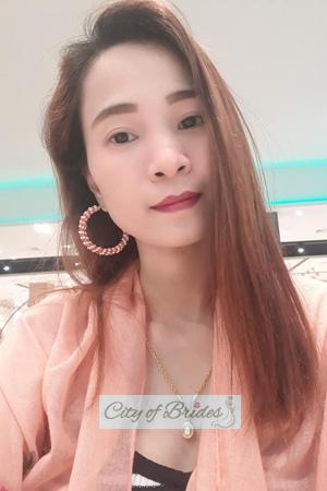 197406 - Mayura (Phung) Age: 41 - Thailand