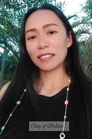 200199 - Wiphakan Age: 45 - Thailand