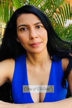 200279 - Greys Age: 47 - Colombia