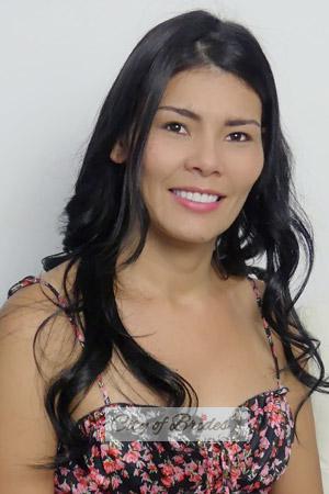 201284 - Paola Age: 37 - Colombia