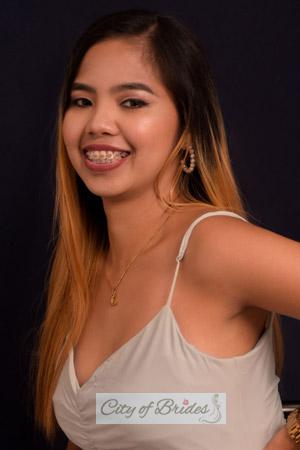 201613 - Maria May Age: 27 - Philippines
