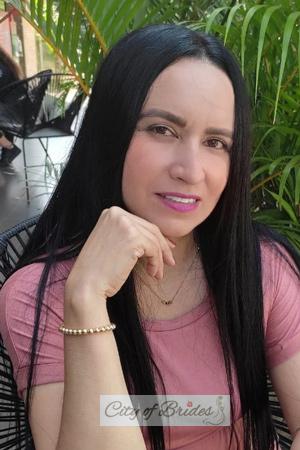 204198 - Jessenia Age: 49 - Colombia