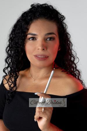 204565 - Nelfi Age: 36 - Colombia