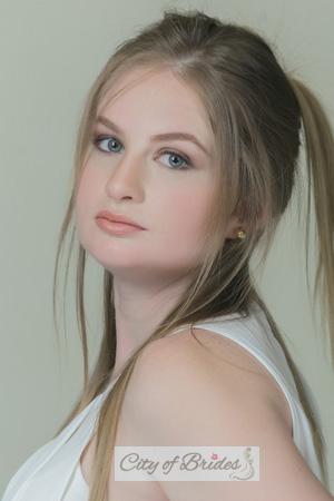 207422 - Daniela Age: 34 - Colombia