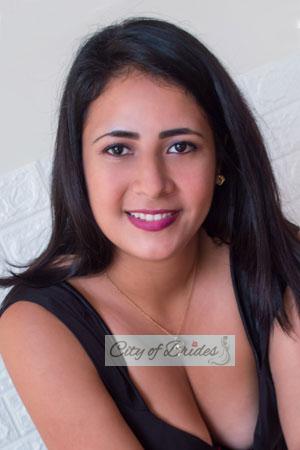 208290 - Alexandra Age: 36 - Peru