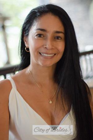 208494 - Alba Age: 53 - Colombia