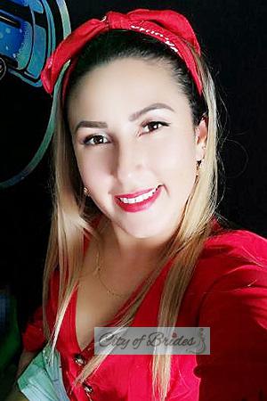 209327 - Melissa Age: 34 - Costa Rica