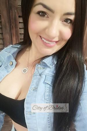210451 - Johanna Age: 45 - Costa Rica