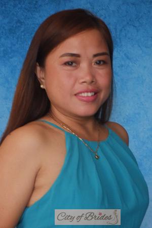 210753 - Ana Lyn Age: 48 - Philippines