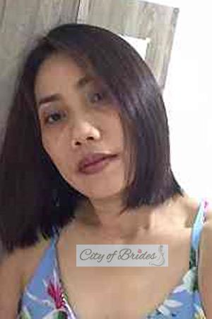 211081 - Chayapat Age: 44 - Thailand