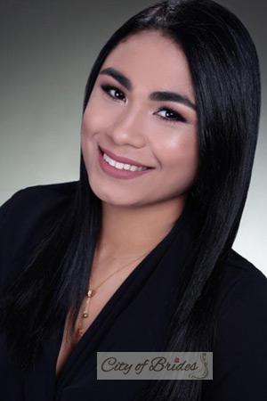 211770 - Daniela Age: 29 - Colombia