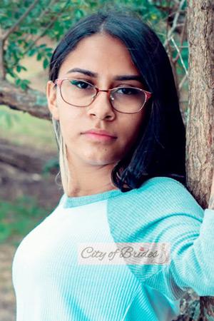 211856 - Michelle Age: 22 - Costa Rica