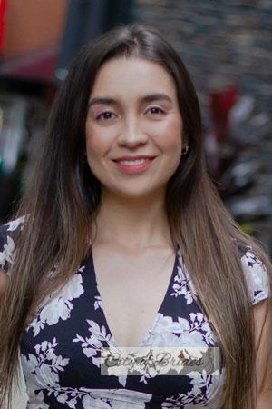 213753 - Laura Age: 33 - Colombia