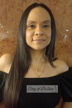 213758 - Paola Alexandra Age: 45 - Colombia