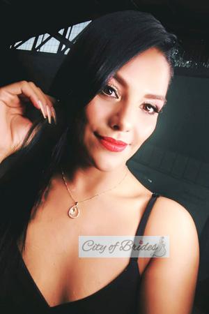 215140 - Carolina Age: 36 - Costa Rica