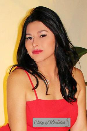 215230 - Gabriela Age: 38 - Costa Rica