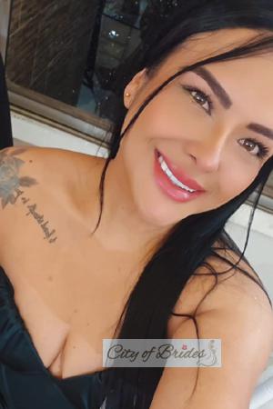 215265 - Keily Age: 31 - Colombia