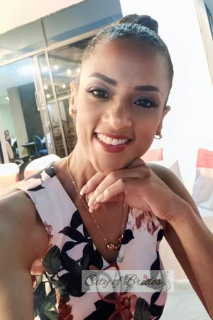 217113 - Amelia Age: 56 - Ecuador