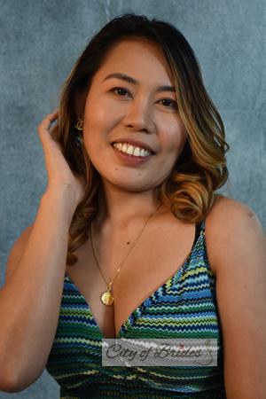 217136 - Jenjen (Jen) Age: 37 - Philippines