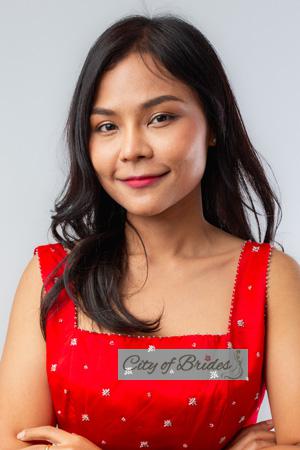 219520 - Pattawee Age: 36 - Thailand