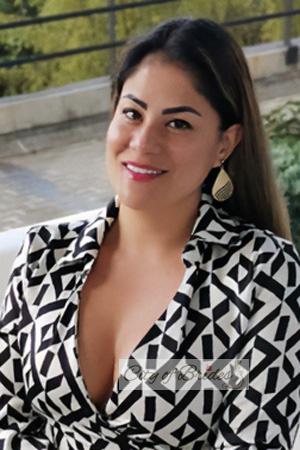 220038 - Alejandra Age: 35 - Colombia