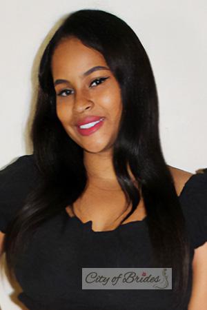 220132 - Francini Age: 26 - Costa Rica