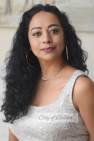 220517 - Erika Age: 51 - Peru