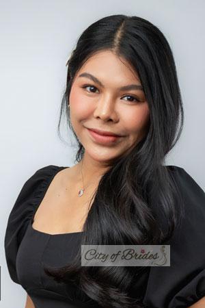 220532 - Natthamon Age: 27 - Thailand