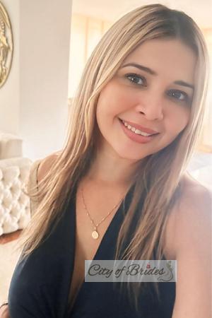 220761 - Katia Age: 46 - Colombia