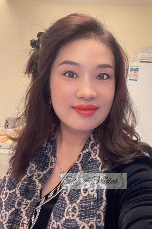 220804 - Alyssa Age: 52 - China