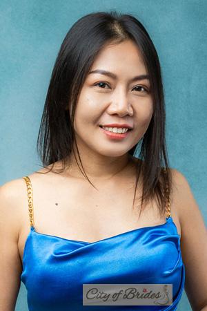 221054 - Natchanan Age: 41 - Thailand