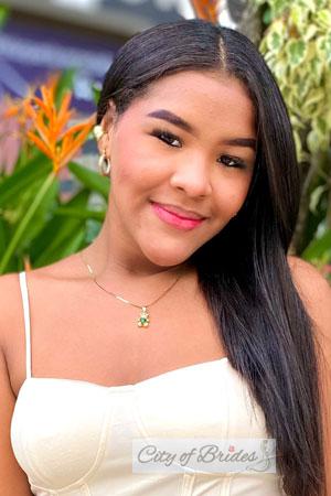 221106 - Emily Age: 22 - Colombia