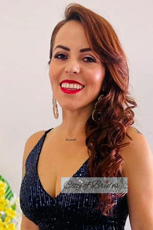 221238 - Fernanda Age: 37 - Costa Rica