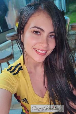 221556 - Paola Age: 28 - Colombia