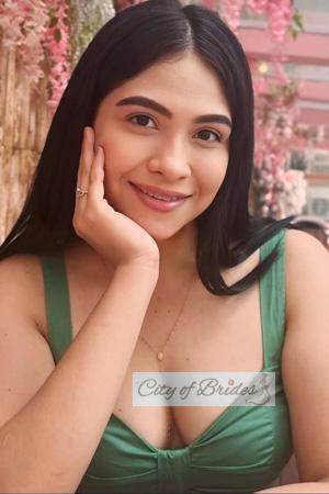 221701 - Sheyna Age: 28 - Colombia