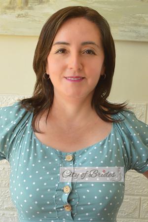 222043 - Angela Age: 44 - Peru