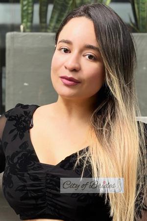 223216 - Geraldine Age: 35 - Colombia